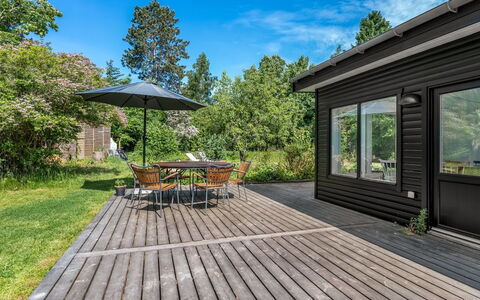 Franki - 1.8Km from the Sea: Hout, Hardwood, Houten Vloer, Plank, Dek, Siding, Verblijf, Groundcover, Veranda, Beits