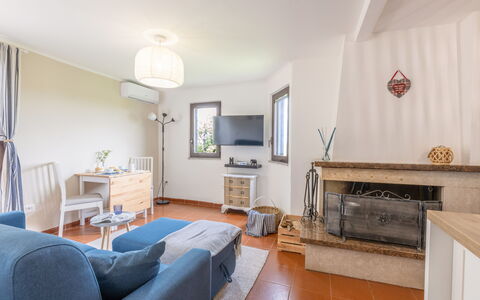 La Terrazza nel Borgo: Meubilair, Interieur Ontwerp, Flooring, Verdieping, Hout, Kamer, Plafond, Bankstel, Woonkamer, Tafel