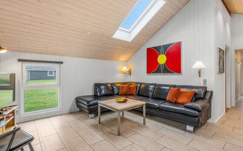 Swartebrand - 400M to the Fjord: Hout, Plafond, Flooring, Interieur Ontwerp, Verdieping, Kamer, Houten Vloer, Hardwood, Woonkamer, Zolder