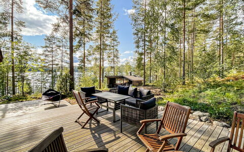 Villa Underberg: Hout, Dek, Verblijf, Hardwood, Eco Hotel, Stoel, Veranda, Schaduw, Buitenmeubels, Tuin
