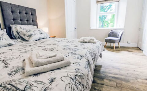 Keepers Cottage: Muur, Buurt,  Dorf\, Deur, Straat, Steeg, Cobblestone, Balkon, Oprit, Kamerplant