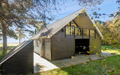Aman - 100M from the Sea: Gras, Hout, Landelijk Gebied, Struik, Verblijf, Dak, Plain, Land Lot, Huis, Groundcover