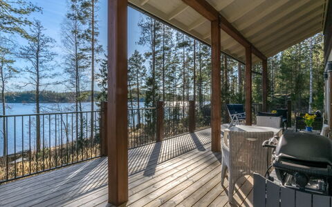 Tuulentupa: Hout, Veranda, Hardwood, Dek, Eco Hotel, Plank, Schaduw, Beits, Glas, Houten Vloer