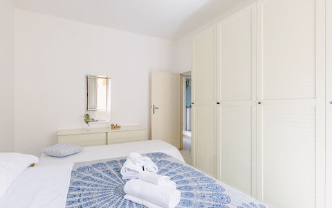 Fano Mare: Interieur Ontwerp, Verdieping, Hout, Slaapkamer, Flooring, Meubilair, Textiel, Bed, Kamer, Huis