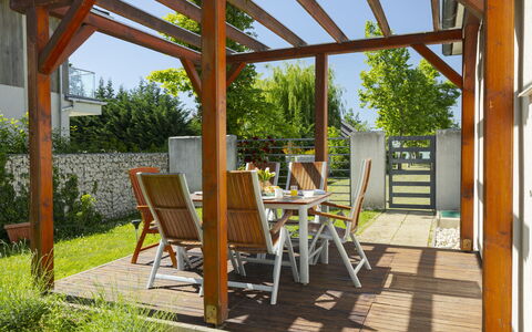 Posha: Hout, Meubilair, Buitenmeubels, Tuin, Schaduw, Stoel, Buitentafel, Hardwood, Dek, Outdoor Structuur