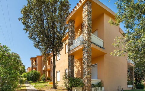 Serena: Woongebied, Huis, Appartement, Landgoed, Voorstad, Balkon, Villa, Hacienda