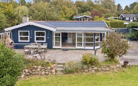 Aleksia - 1.4Km from the Sea: Vegetation, Struik, De Lente, Verblijf, Tuin, Schaduw, Backyard, Werf, Stoel