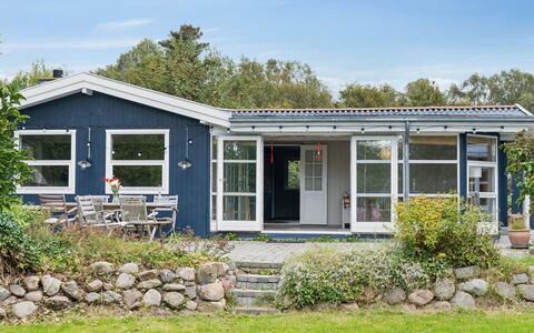 Aleksia - 1.4Km from the Sea: Vegetation, Struik, De Lente, Verblijf, Tuin, Schaduw, Backyard, Werf, Stoel