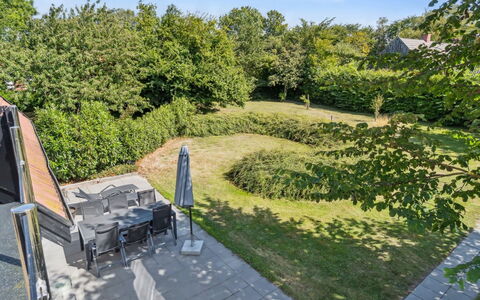 Skjold - 250M from the Sea: Gebouw, Huis, Venster, Huis, Dak, Woongebied, Struik, Verblijf, Land Lot
