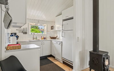 Liska - 60M from the Sea