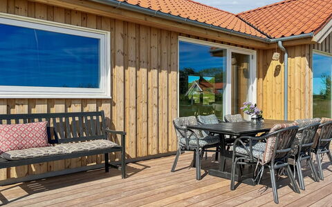Nani - 500M from the Sea: Dak, Huis, Huis, Verblijf, Deur, Siding, Landgoed, Gazon, Werf, Veranda