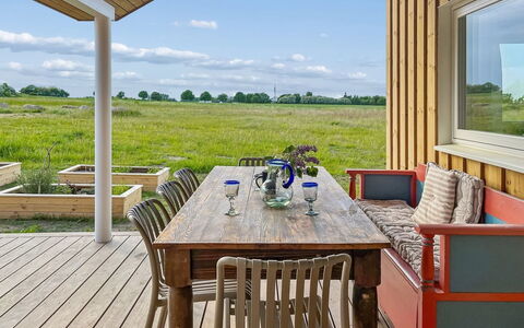 Nani - 500M from the Sea: Dak, Huis, Huis, Verblijf, Deur, Siding, Landgoed, Gazon, Werf, Veranda