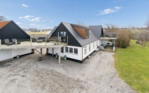 Carola - 1Km from the Sea: Dak, Verblijf, Huis, Siding, Landgoed, Schaduw, Boerderij, Schuur, Garden Gebouwen