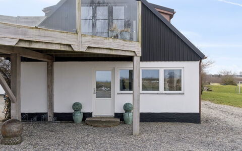 Carola - 1Km from the Sea: Dak, Architectuur, Huis, Huis, Verblijf, Siding, Landgoed, Veranda, Schaduw