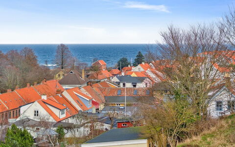 Hening - 150M from the Sea: Blauw, Horizon, Woongebied, Wolk, Dak, Huis, Zee, Voorstad, Oceaan, Kust
