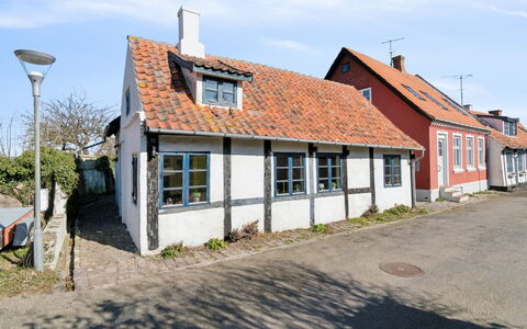 Ariela - 150M from the Sea: Huis, Verblijf, Veranda, Siding, Boerderij, Outdoor Structuur