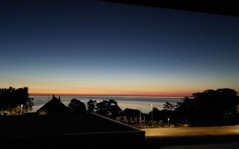 Evalina - 150M from the Sea: Woongebied, Struik, Huis, Huis, Tuin, Landgoed, Schaduw, Landscaping, Gazon