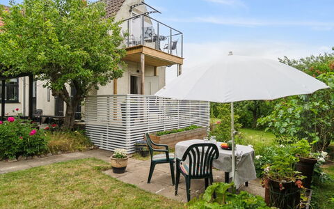 Elso - 5Km from the Sea: Gebouw, Huis, Woongebied, Dak, Struik, Huis, Architectuur, Verblijf, Land Lot
