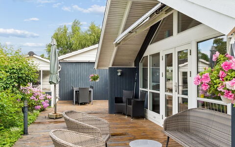 Loreia - 350M from the Sea: Blauw, Verblijf, Huis, Huis, Boerderij, Landgoed, Siding