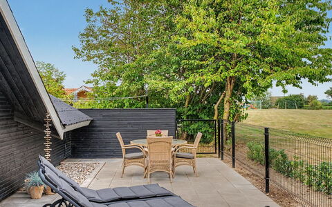 Kajsa - 150M from the Sea: Huis, Verblijf, Veranda, Siding, Boerderij, Outdoor Structuur