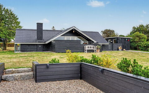 Kajsa - 150M from the Sea: Huis, Verblijf, Veranda, Siding, Boerderij, Outdoor Structuur