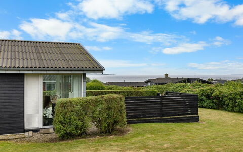 Dusine - 340M from the Sea: Dak, Huis, Huis, Verblijf, Deur, Siding, Landgoed, Gazon, Werf, Veranda