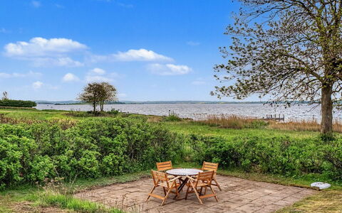 Imelda - 75M from the Sea: Natuurlijk Landschap, Zee, Oceaan, Weide, Kust, Gazon, Kust, Tuin, Landscaping, Park