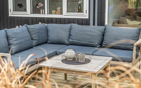 Jurgis - 300M from the Sea: Meubilair, Buitenmeubels, Tableware, Tafel, Drinkware, Stoel, Buitentafel, Voedsel, Fles
