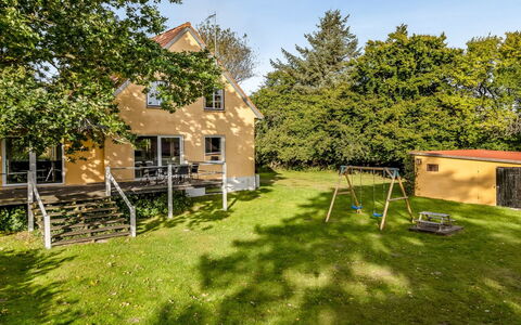 Aave - 5Km from the Sea: Struik, Land Lot, Landelijk Gebied, Verblijf, Tuin, Gazon, Schaduw, Landgoed, Landscaping, Werf