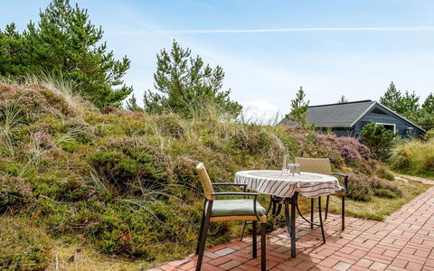 Annerose - 650M from the Sea: Meubilair, Buitenmeubels, Tableware, Tafel, Drinkware, Stoel, Buitentafel, Voedsel, Fles