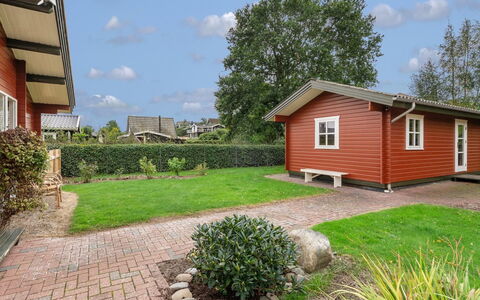 Ater - 220M from the Sea: Meubilair, Buitenmeubels, Tableware, Tafel, Drinkware, Stoel, Buitentafel, Voedsel, Fles