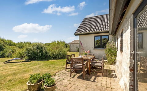 Jorek - 700M from the Sea: Lucht, Huis, Verblijf, Land Lot, Landelijk Gebied, Deur, Landgoed, Boerderij, Backyard, Landscaping