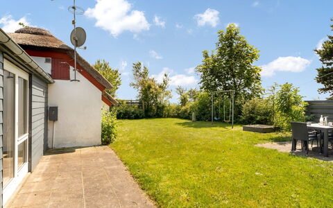 Vilvi - 250M to the Fjord: Gras, Struik, Huis, Tuin, Land Lot, Huis, Landelijk Gebied, Gazon, Verblijf
