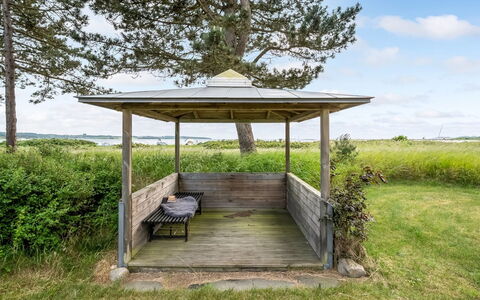 Else - 25M from the Sea: Wit, Font, Aantal
