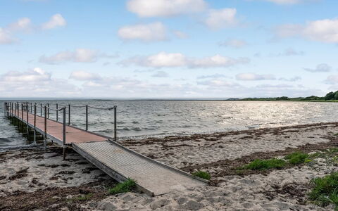 Else - 25M from the Sea: Wit, Font, Aantal