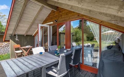 Topias - 350M from the Sea: Meubilair, Interieur Ontwerp, Flooring, Verdieping, Plafond, Kamer, Stoel, Tafel, Appartement, Keuken En Eettafel
