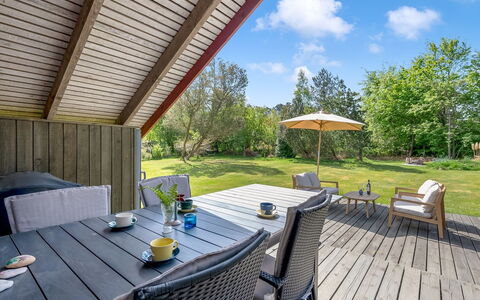 Topias - 350M from the Sea: Meubilair, Interieur Ontwerp, Flooring, Verdieping, Plafond, Kamer, Stoel, Tafel, Appartement, Keuken En Eettafel