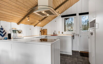 Topias - 350M from the Sea