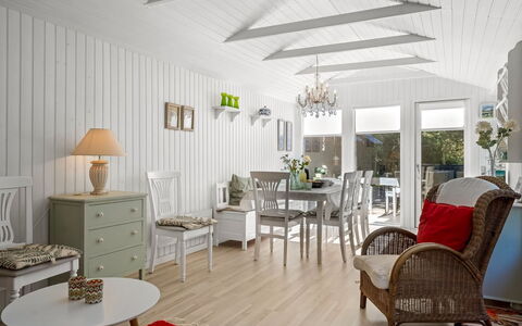 Nanne - from the Sea: Meubilair, Interieur Ontwerp, Flooring, Hout, Plafond, Verdieping, Tafel, Lichte Inrichting, Stoel, Kamer