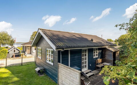 Odlef - 110M to the Fjord: Huis, Verblijf, Huis, Dak, Siding, Deur, Garden Gebouwen, Werf, Veranda, Blokhut