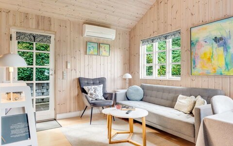 Odlef - 110M to the Fjord: Meubilair, Interieur Ontwerp, Flooring, Bankstel, Hout, Verdieping, Woonkamer, Huis, Kamer, Plafond