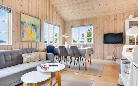 Odlef - 110M to the Fjord: Hout, Interieur Ontwerp, Meubilair, Flooring, Plafond, Huis, Verdieping, Kamer, Huis, Woonkamer