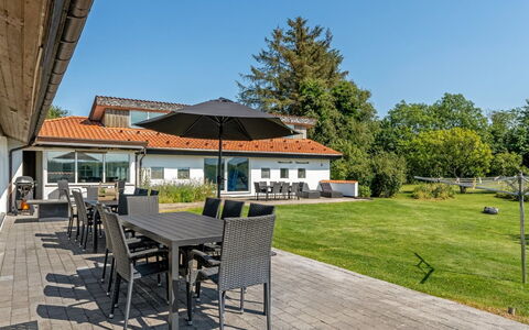 Maris - 20Km from the Sea: Hout, Dak, Huis, Huis, Architectuur, Siding, Land Lot, Verblijf, Schuur, Garden Gebouwen