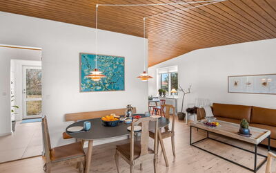 Segut - 300M from the Sea