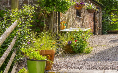 Stables Cottage: Wit, Font, Aantal