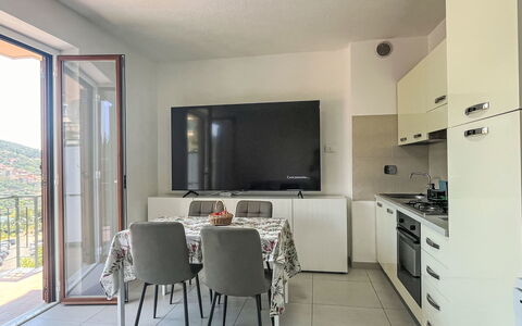 Alessandro: Meubilair, Interieur Ontwerp, Flooring, Kamer, Verdieping, Appartement, Stoel, Plafond, Tafel, Huis