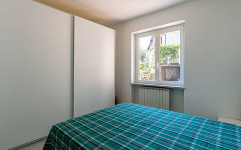 Alessandro: Interieur Ontwerp, Flooring, Slaapkamer, Hout, Bed, Verdieping, Kamer, Laken, Plafond, Bedding