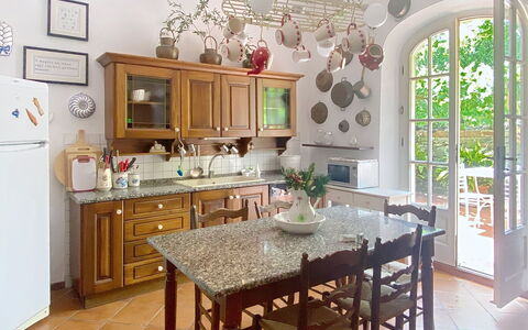 Lucia e Francesco: Meubilair, Interieur Ontwerp, Flooring, Hout, Keuken, Eetkamer, Tafel, Keuken En Eettafel, Stoel, Countertop