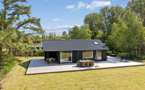 Ingalil - 825M from the Sea: Dak, Verblijf, Huis, Garden Gebouwen, Boerderij, Schuur, Landgoed, Schaduw, Oprit, Siding