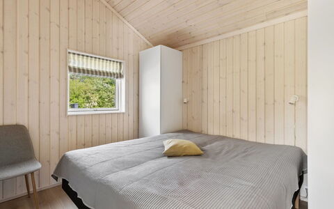 Ingalil - 825M from the Sea: Hout, Plafond, Interieur Ontwerp, Flooring, Verdieping, Slaapkamer, Kamer, Bed, Houten Vloer, Plank